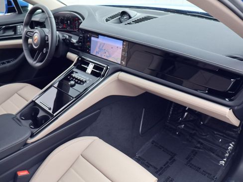 New 2026 Porsche Panamera image 25