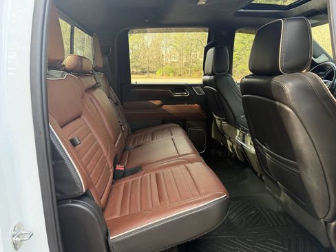 Used 2024 GMC Sierra 2500 Denali Ultimate image 14