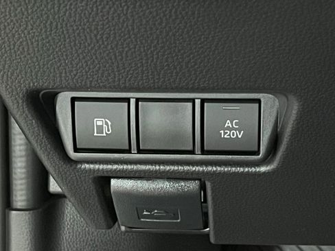 New 2026 Toyota Prius Plug-In Hybrid FWD image 31