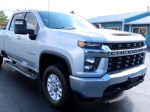 Used 2021 Chevrolet Silverado 3500 LT image 24
