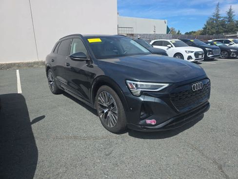 Used 2024 Audi Q8 e-tron Premium Plus w/ Premium Plus Package AWD/4WD image 3