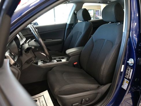 Used 2019 Kia Optima LX w/ LX Premium Package FWD image 2