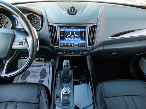 Used 2020 Maserati Levante GranSport image 47