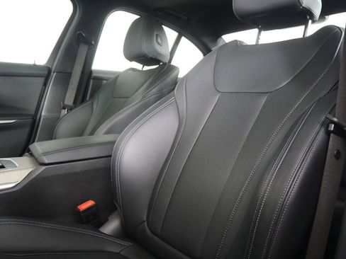 Used 2025 BMW 330i Sedan w/ Premium Package image 10