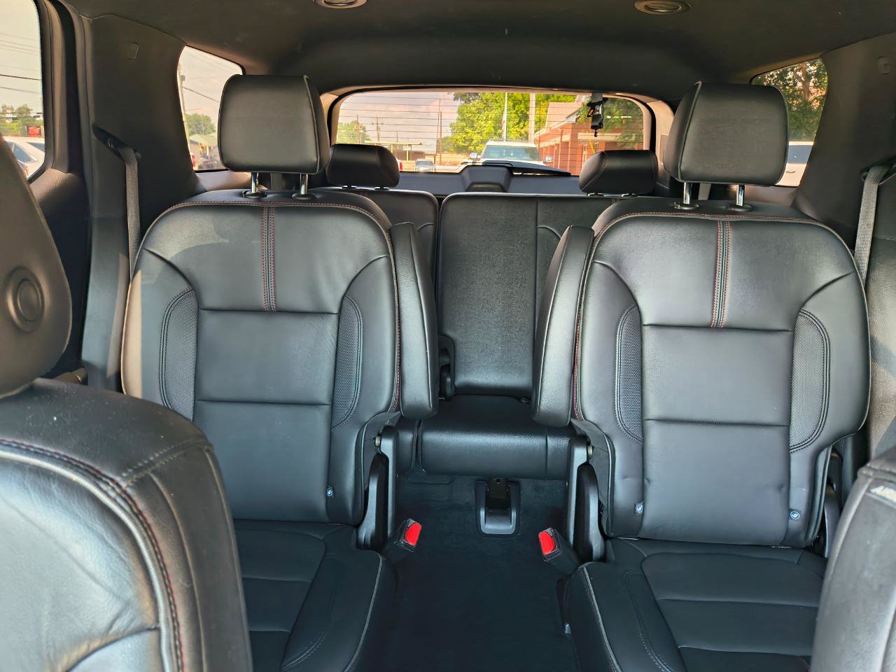 Used 2022 Chevrolet Traverse RS w/ LPO, Floor Liner Package FWD image 15