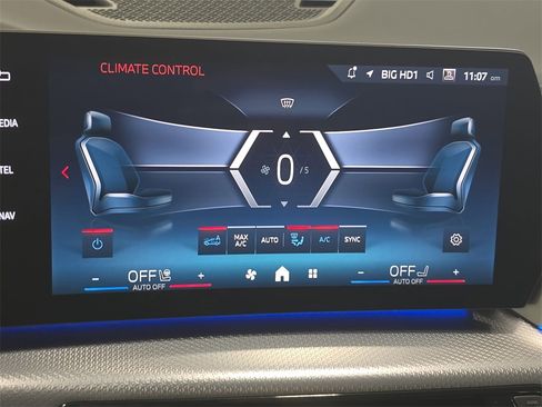 Used 2026 BMW X1 M35i w/ Technology Package image 23