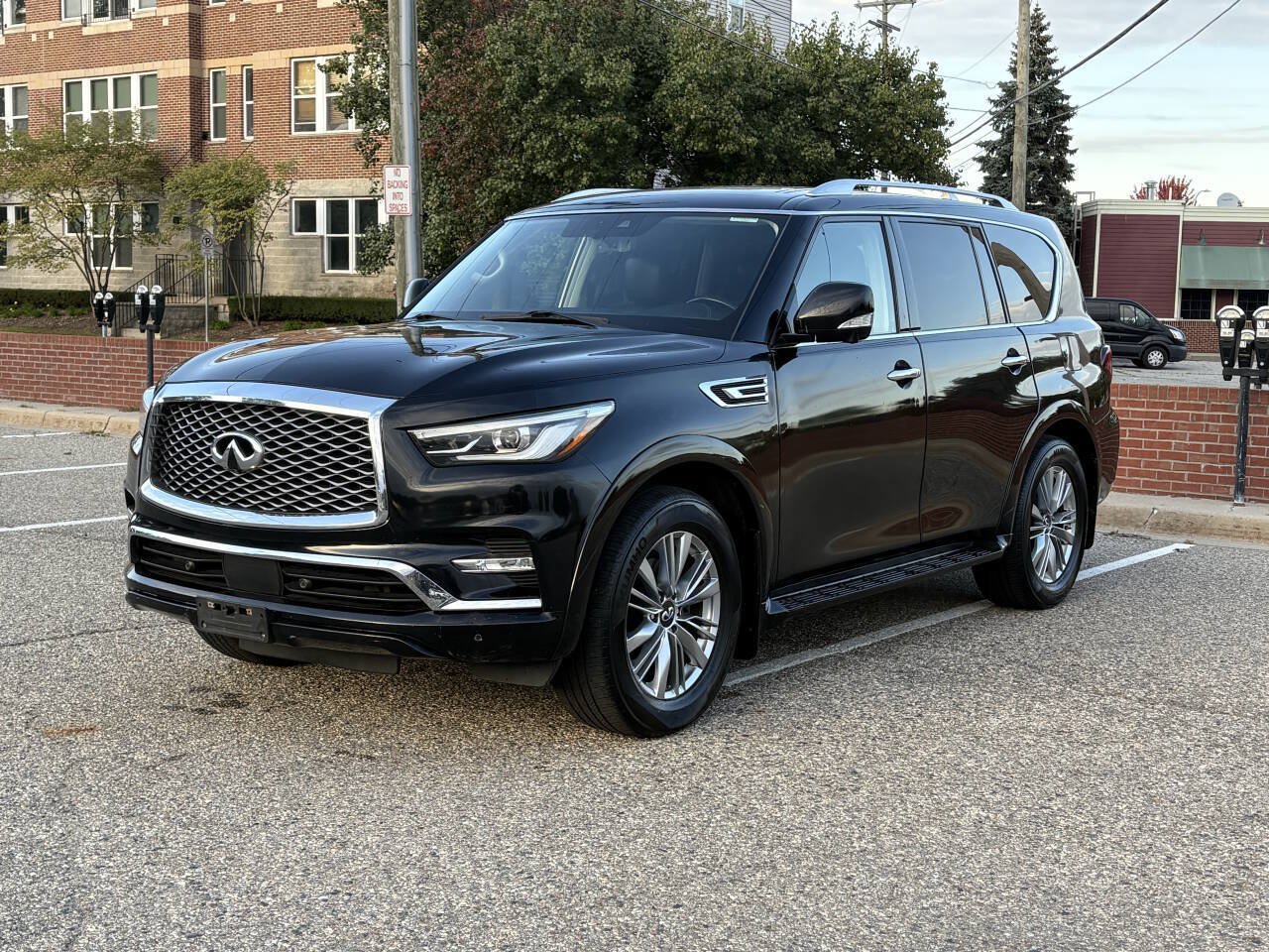 Used 2020 INFINITI QX80 Luxe w/ Proassist Package RWD image 4
