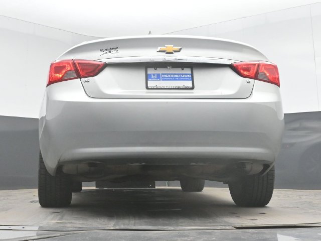 Used 2016 Chevrolet Impala LT FWD image 32