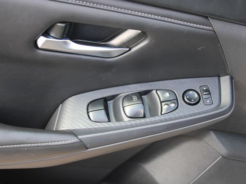 Used 2024 Nissan Sentra SV w/ All-Weather Package FWD image 18