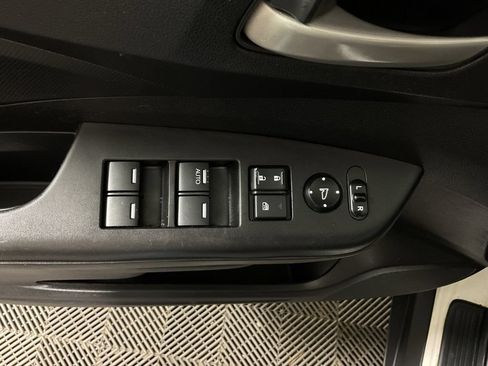 Used 2015 Honda CR-V LX image 16
