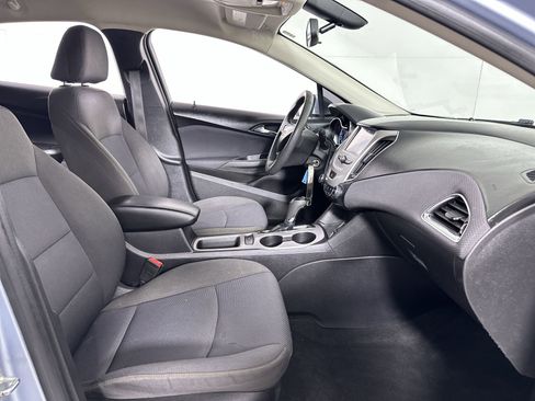 Used 2018 Chevrolet Cruze LS image 65