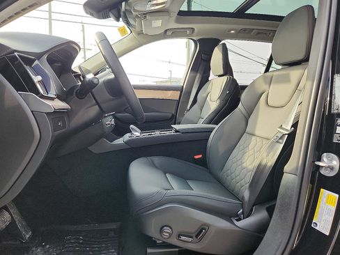 Used 2026 Volvo XC90 B6 Plus w/ Protection Package Premier image 13