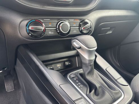 Used 2025 Kia Soul LX w/ LX Technology Package image 39