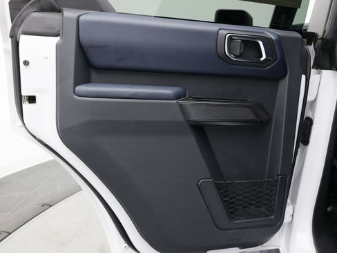 Used 2024 Ford Bronco Outer Banks AWD/4WD image 40