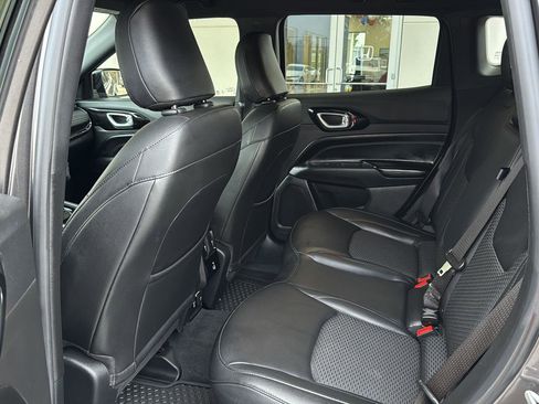 Used 2022 Jeep Compass Altitude w/ Convenience Group image 9