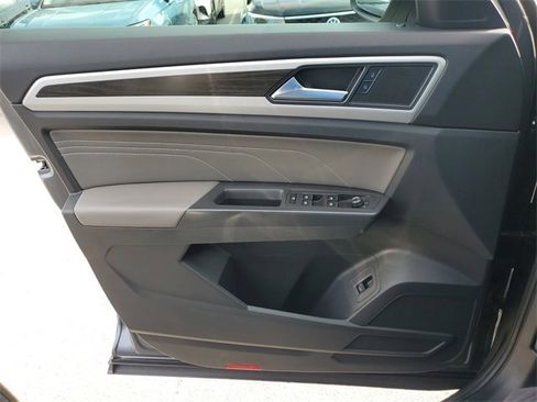 Certified 2023 Volkswagen Atlas SE w/ Panoramic Sunroof Package image 30