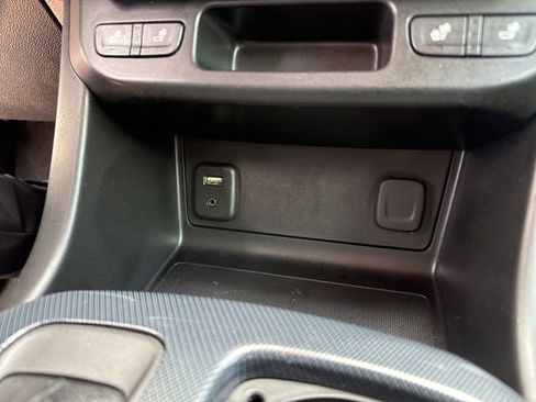 Used 2018 Chevrolet Colorado Z71 image 30