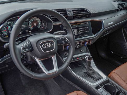 Certified 2025 Audi Q3 2.0T Premium Plus w/ Premium Plus Package image 8