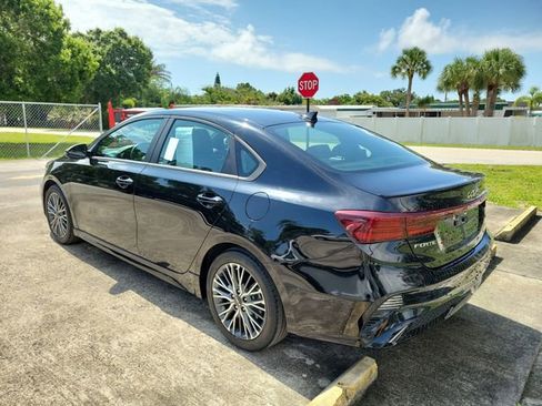 Used 2023 Kia Forte GT-Line w/ GT-Line Technology Package FWD image 3