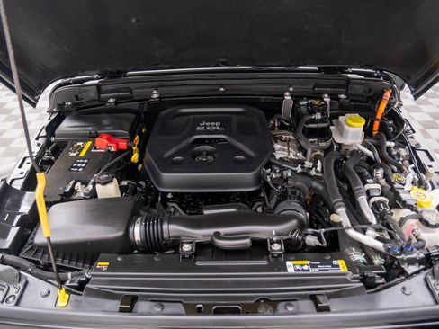 Used 2021 Jeep Wrangler Unlimited Sahara image 29