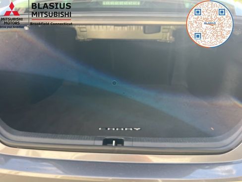 Used 2018 Toyota Camry LE FWD image 10