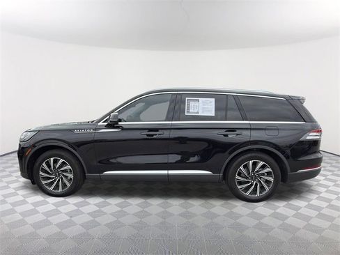 Used 2025 Lincoln Aviator 2WD w/ Equipment Group 101A image 8