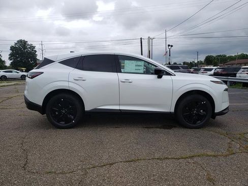 New 2025 Nissan Murano SV image 4