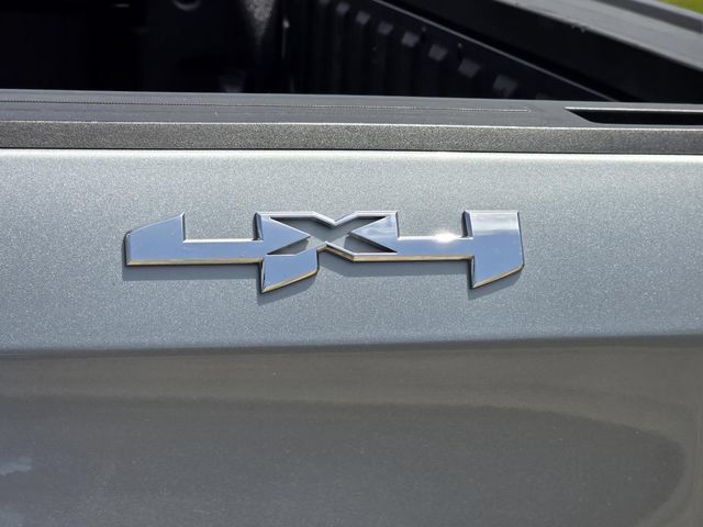 Used 2025 GMC Sierra 1500 SLT AWD/4WD image 8