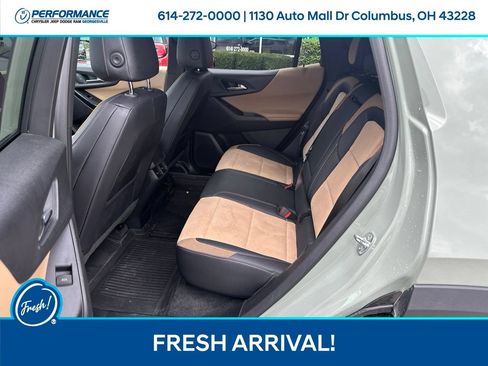 Used 2025 Chevrolet Equinox ACTIV w/ Safety and Technology Package AWD/4WD image 12