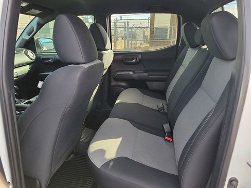 Used 2023 Toyota Tacoma TRD Sport image 10