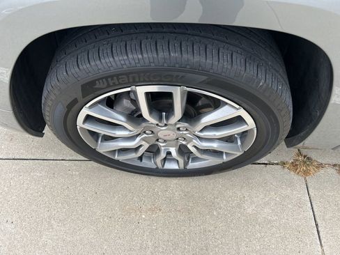 Used 2023 GMC Terrain Denali w/ Denali Premium Package image 30