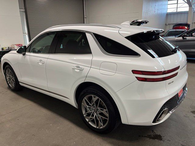 Used 2025 Genesis GV70 2.5T AWD/4WD image 5