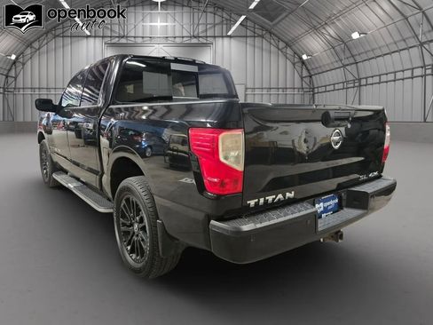 Used 2019 Nissan Titan SL AWD/4WD image 7