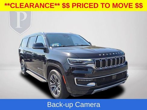 Used 2024 Jeep Wagoneer L Series II w/ Flexible Seating Group AWD/4WD image 16