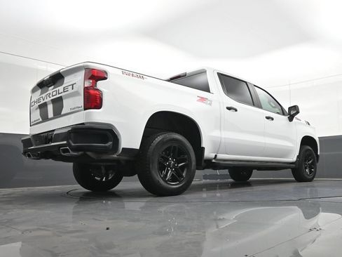 Used 2025 Chevrolet Silverado 1500 Custom Trail Boss AWD/4WD image 29