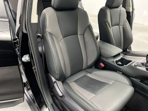 Used 2025 Subaru Outback Onyx Edition AWD/4WD image 28