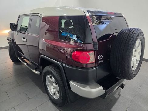 Used 2007 Toyota FJ Cruiser 4WD image 3