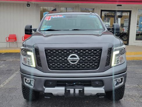 Used 2019 Nissan Titan PRO-4X w/ Pro-4x Utility Package image 2