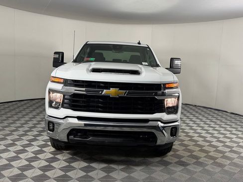 Used 2025 Chevrolet Silverado 2500 LT w/ Convenience Package AWD/4WD image 11
