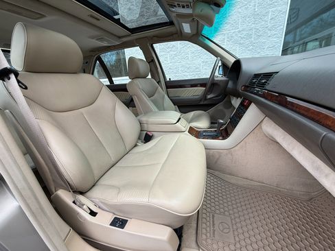 Used 1995 Mercedes-Benz S 500 Sedan image 42