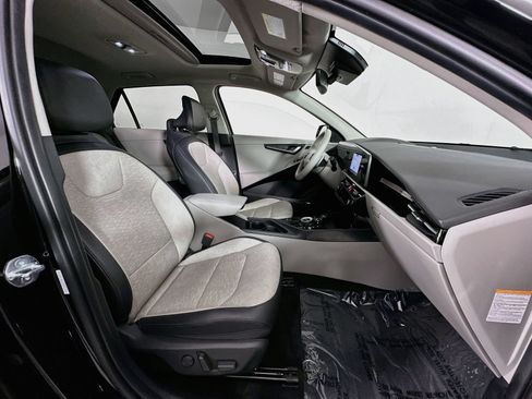 Used 2024 Kia Niro Wave FWD image 30