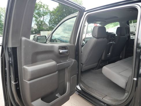 Used 2021 Chevrolet Silverado 1500 Custom Trail Boss AWD/4WD image 28