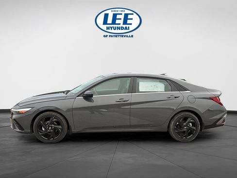New 2026 Hyundai Elantra SEL Sport Premium FWD image 6