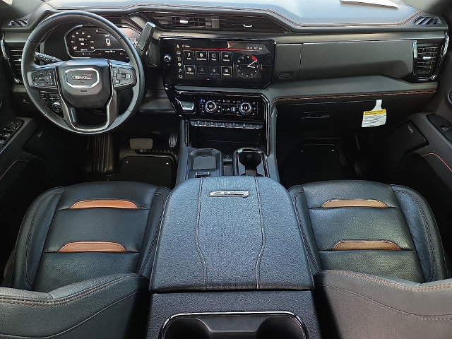 Used 2025 GMC Sierra 2500 AT4 w/ Technology Package AWD/4WD image 10