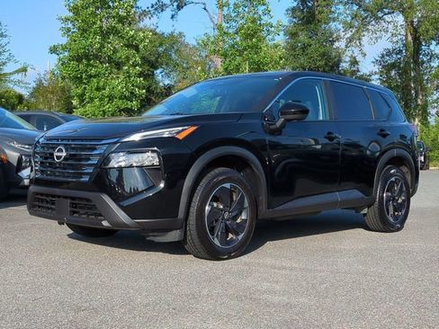 Used 2025 Nissan Rogue SV AWD/4WD image 2