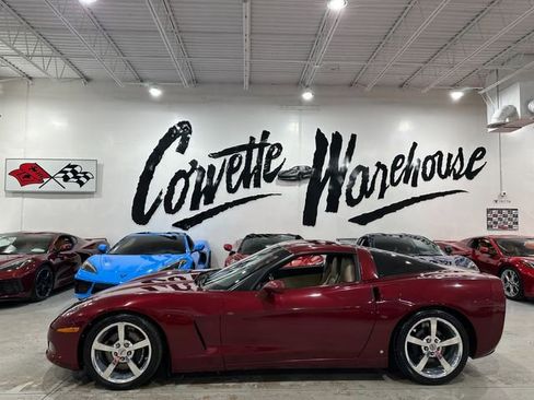 Used 2006 Chevrolet Corvette Coupe w/ Preferred Equipment Group RWD image 32