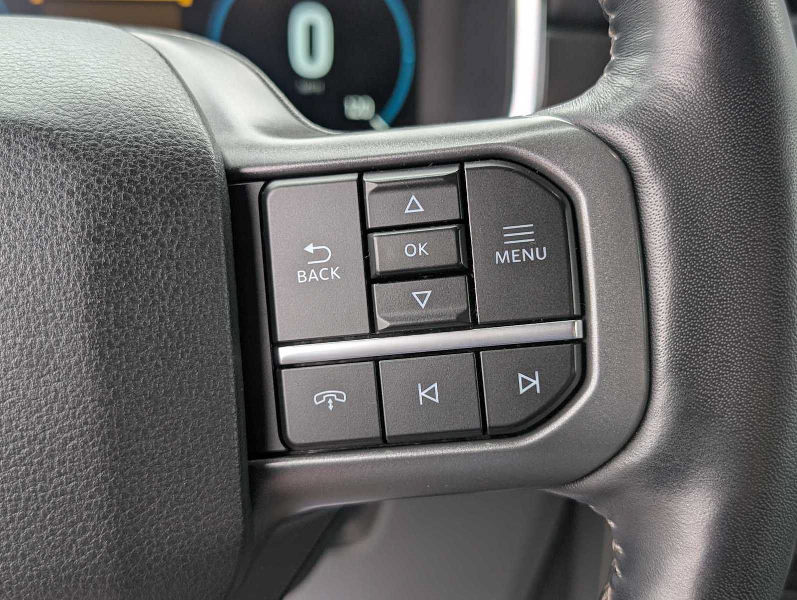 Used 2022 Ford F150 Lariat w/ Equipment Group 502A High AWD/4WD image 38