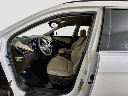Used 2017 Hyundai Santa Fe Sport FWD image 13