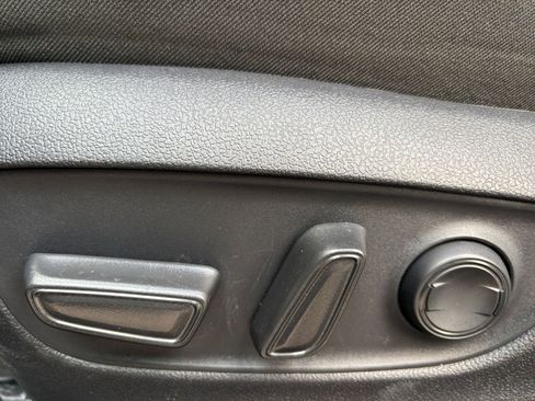 Used 2025 Toyota RAV4 XLE image 23