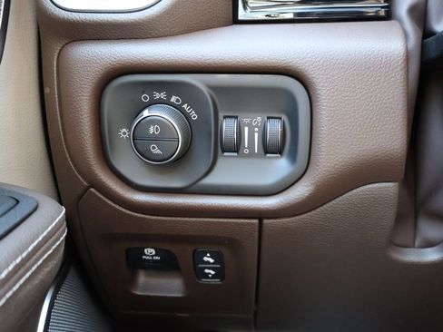 New 2026 RAM 1500 Laramie AWD/4WD image 30